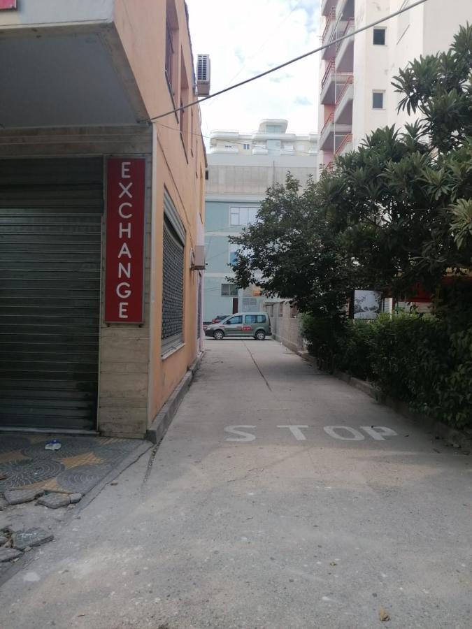 Appartamento Incantevole Con Posto Auto Privato Вльора Екстер'єр фото